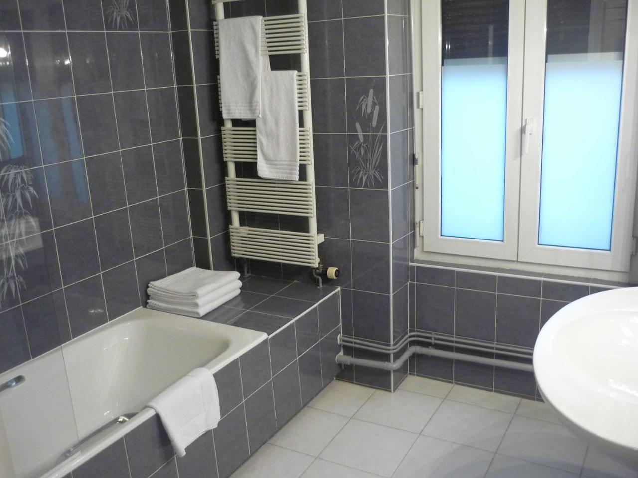 The Originals Boutique, Hotel Terminus, Bourg-En-Bresse Gare Dış mekan fotoğraf